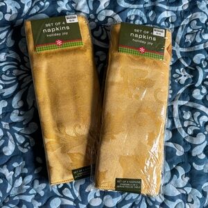 New Bed Bath & Beyond Gold Holiday Joy Napkins- 8 Total
